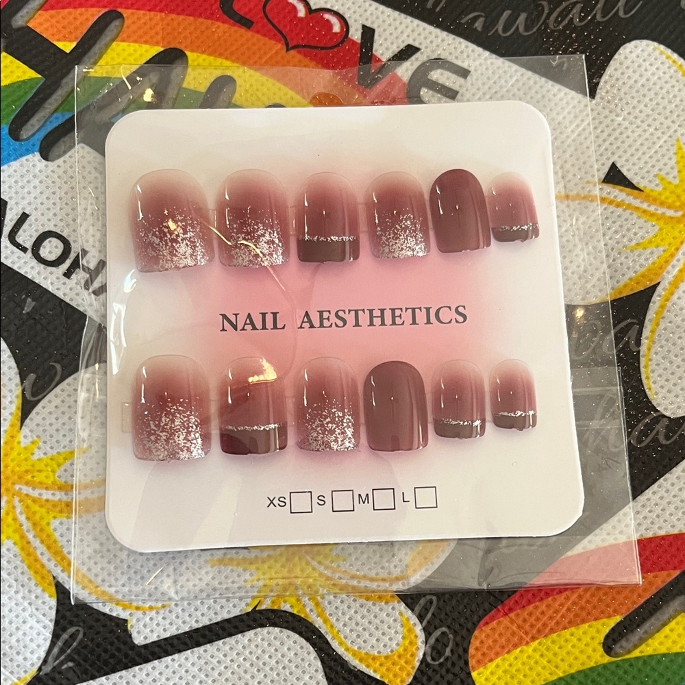 Mauve Red Ombre Press-On Nails with Silver Glitter ✨💅🏼